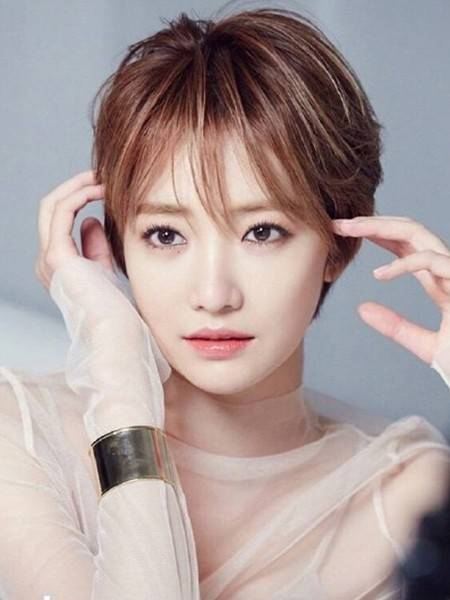 高俊熙短發(fā)時尚造型 帥氣中又不失溫柔