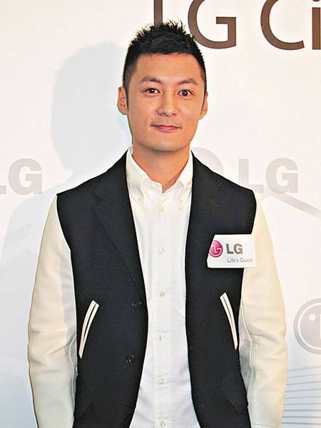 “六叔”余文樂(lè)發(fā)型史 子彈頭短發(fā)顯男士氣質(zhì)