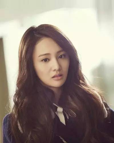 相愛穿梭千年鄭爽發(fā)型大盤點(diǎn) 簡直美到?jīng)]朋友