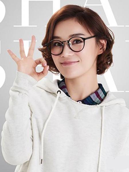 《黑粉》上線 袁姍姍時尚短發(fā)發(fā)型獲青睞