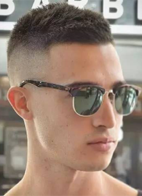 這才是型男該有的發(fā)型 簡單干練帥一臉