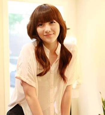 簡(jiǎn)單淑女發(fā)型 清新時(shí)尚更為你增加人氣