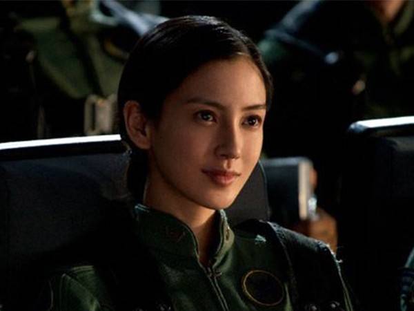 angelababy近期發(fā)型盤點(diǎn) 一言不合就刷屏