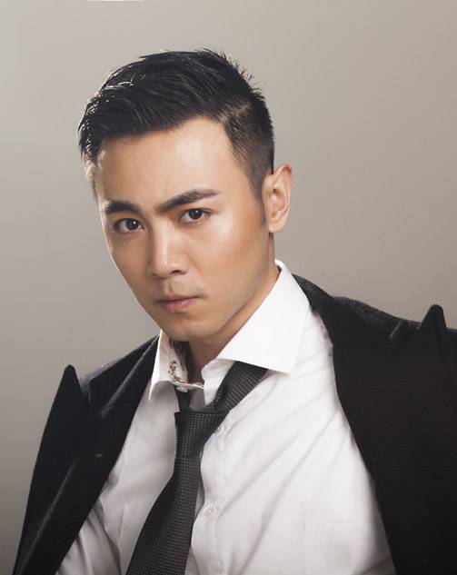 張?zhí)祢U英倫發(fā)型紳士范兒彰顯無(wú)疑