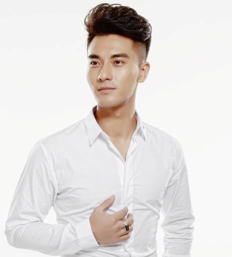 男生成熟發(fā)型自然利落盡顯紳士范兒