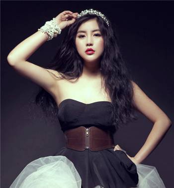 簡單淑女發(fā)型 清新時尚更為你增加人氣