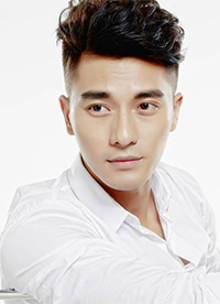 男生成熟發(fā)型自然利落盡顯紳士范兒