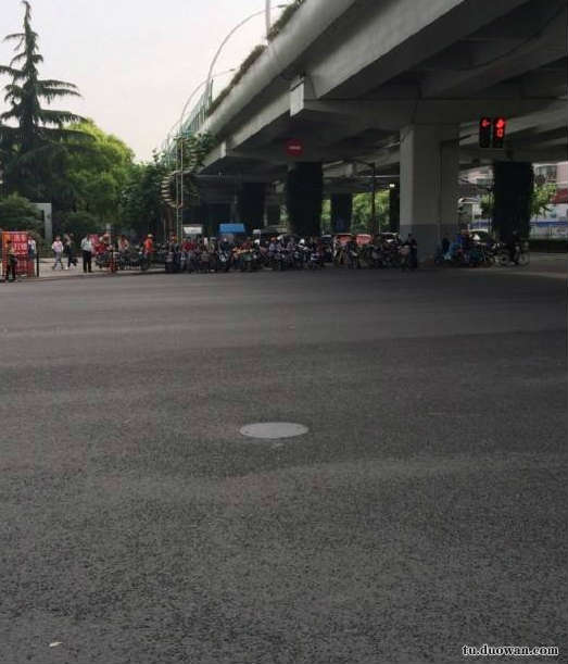 搞笑內涵圖片之總感覺好像哪里不對