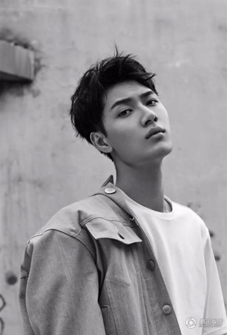 男模陳子由休閑運動風寫真帥氣逼人