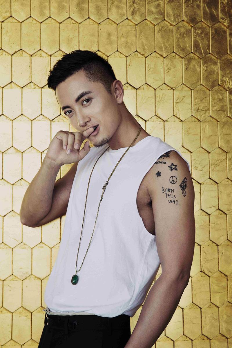 賈景暉肌肉照寫真曝光 上演夏日“濕身誘惑”