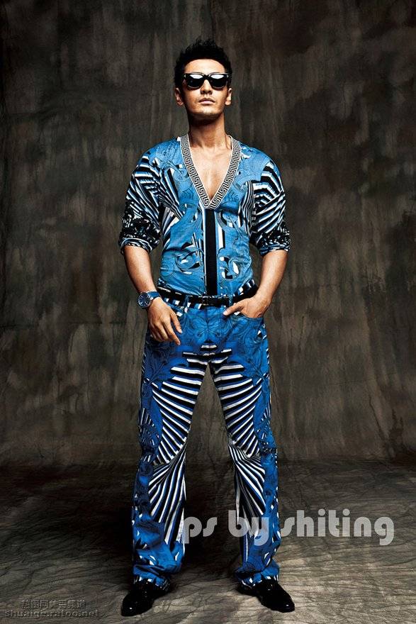 黃曉明半裸肌肉照 盡顯型男魅力