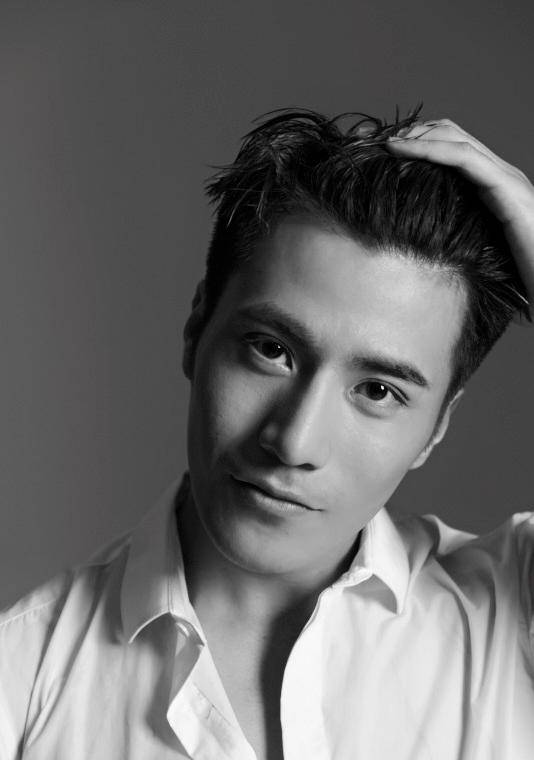 內(nèi)地演員李晨浩腹肌寫真盡顯男性魅力