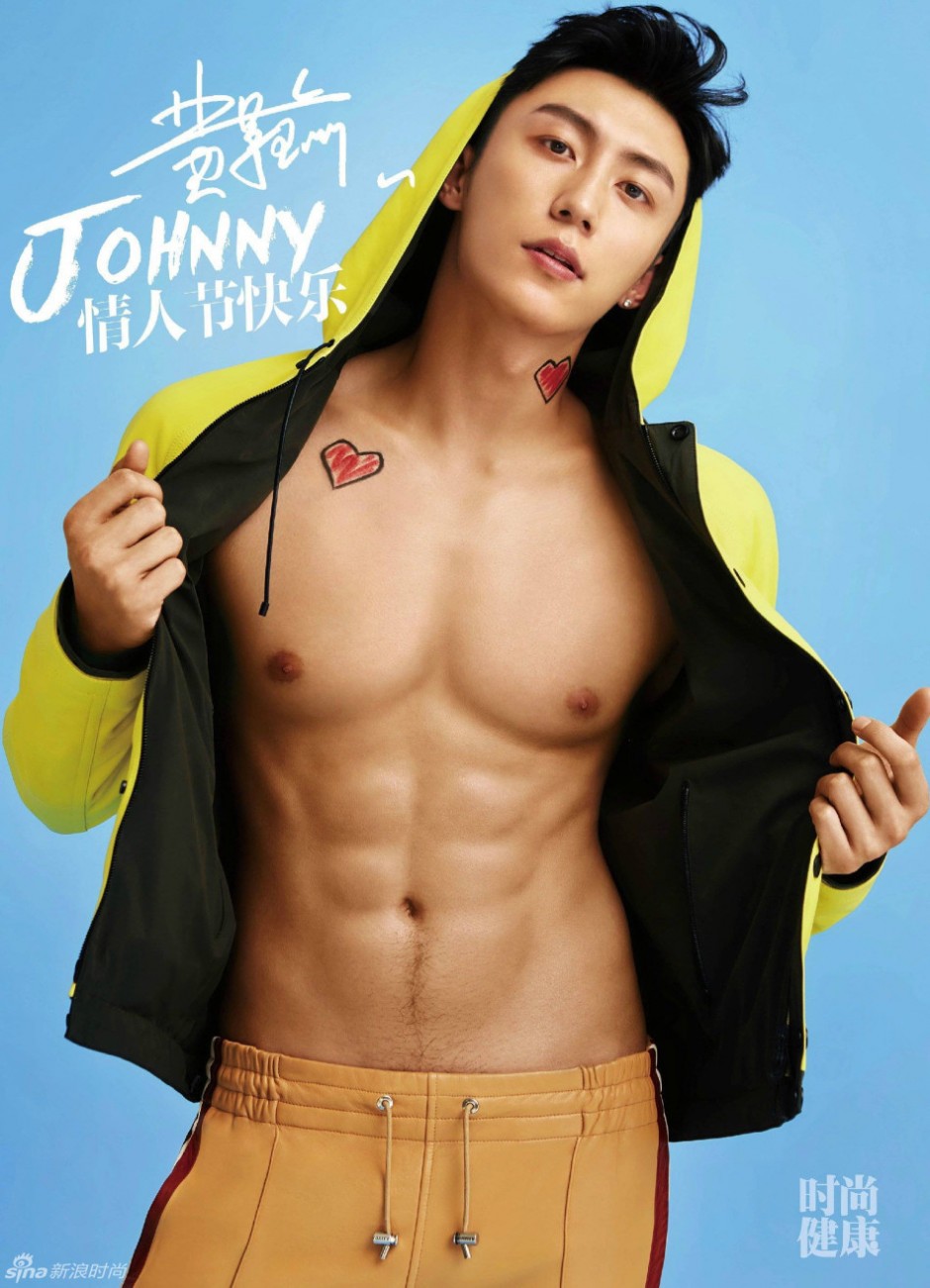 黃景瑜肌肉寫真曝光 衣襟大開腹肌盡現(xiàn)