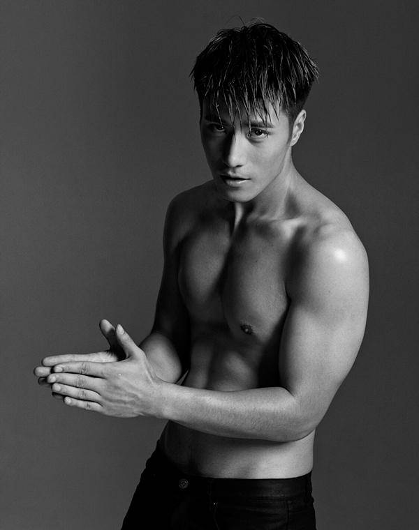 內(nèi)地演員李晨浩腹肌寫(xiě)真盡顯男性魅力