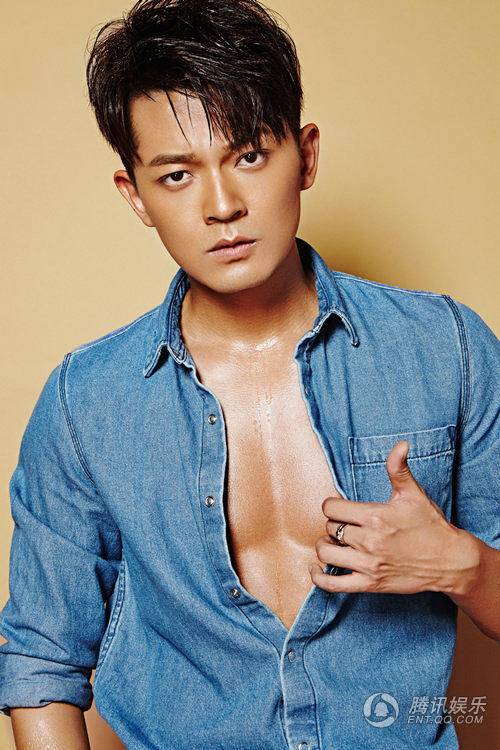 閆肅最新寫真大片曝光 大秀肌肉魅力爆表