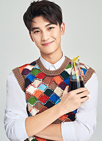 小鮮肉黃俊捷寫真大片曝光 運動休閑青春無敵”