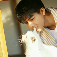 QQ個性陽光型男頭像 愛動物的暖男