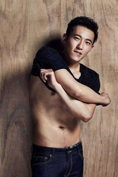 演員王森肌肉寫真曝光 陽光少年氣息十足