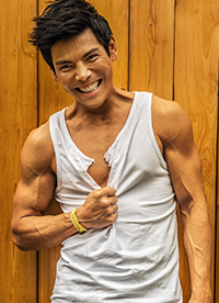 向佐肌肉寫真圖片 雷震子秒變鄰家大男孩