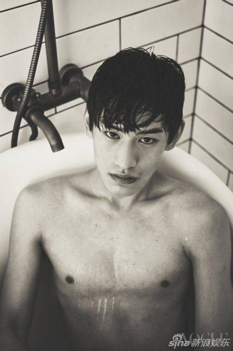 韓國男星金泰煥肌肉寫真 大秀身材引迷妹舔屏