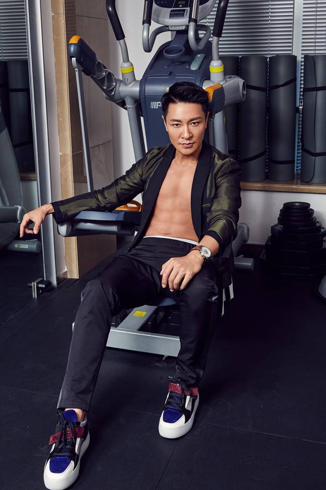 電視演員李宗翰最新寫真 化身運(yùn)動(dòng)型男秀腹肌