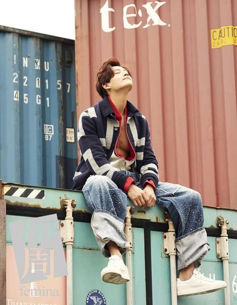 演員張峻寧最新寫真曝光 慵懶隨性凸顯好身材