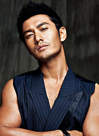 黃曉明半裸肌肉照 盡顯型男魅力”