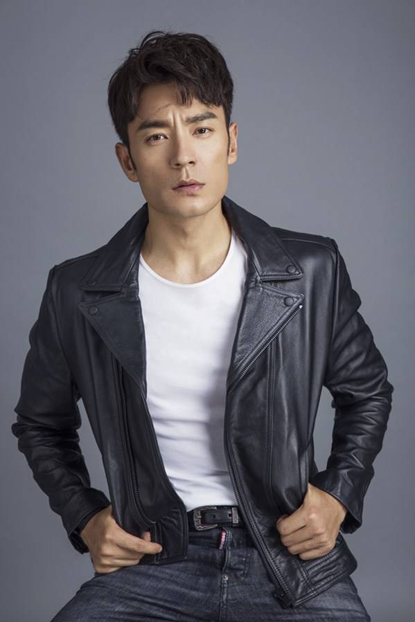 演員李光潔時尚寫真圖片 肌肉線條完美凸顯