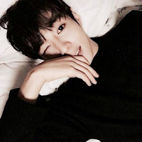 帥氣拋媚眼短發(fā)型男頭像圖片