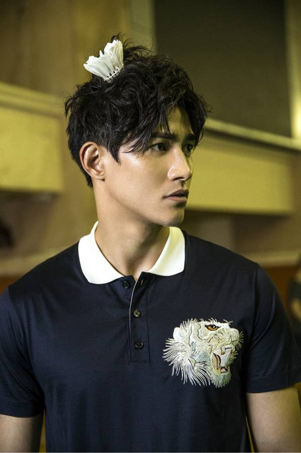 &ldquo;雙面男神&rdquo;李子峰帥氣運(yùn)動(dòng)時(shí)尚大片