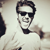 國(guó)外帥氣型男頭像圖片精選分享