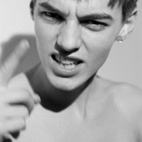 歐美范冷酷個性男生頭像圖片