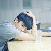 禁欲系高冷型男生頭像圖片