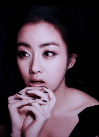 一字眉OUT了！明星教你如何看臉型選“眉”