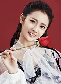 陳鈺琪雜志寫真大片公開 造型新穎玩轉清新美妝