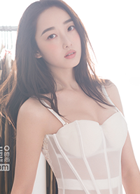 蔣夢(mèng)婕性感內(nèi)衣照曝光 告別清純化身成熟女人