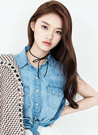 星女郎林允早春寫真圖片 清新靈動鏡頭感十足”