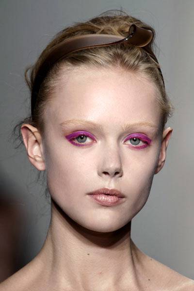 帶這10款妝容去上班絕對是禁忌