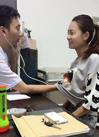 邪惡醫(yī)生對病人竟是如此 放開妹子讓我來