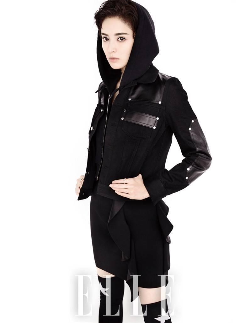 娜扎俏皮靈氣寫真曝光 玩轉(zhuǎn)清爽甜酷風(fēng)