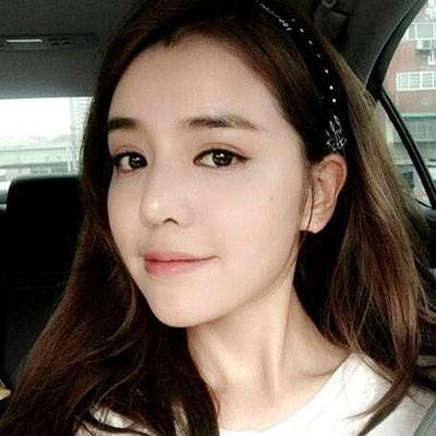 李毓芬整容前后 曝其13年換臉5次成小徐若瑄