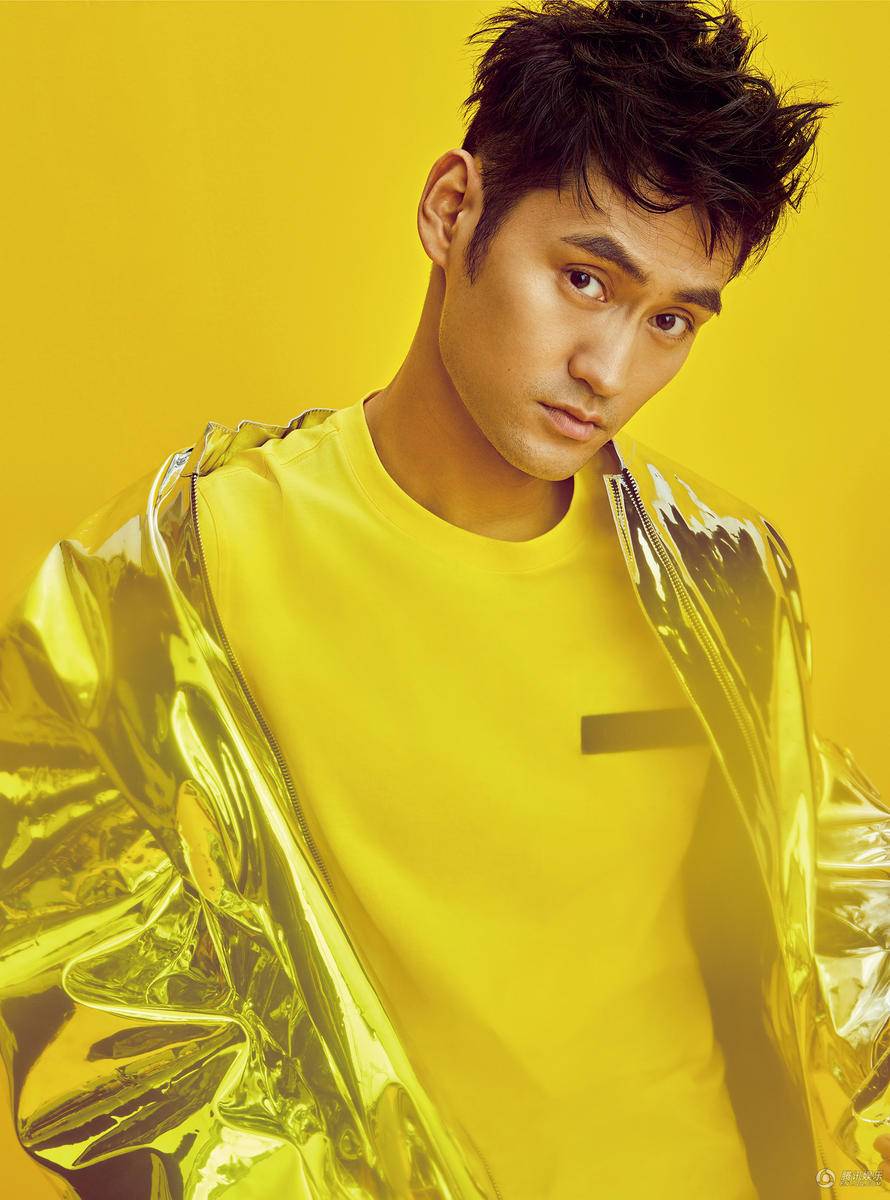 袁弘時(shí)尚寫(xiě)真大片曝光 反差萌盡顯雅痞氣息