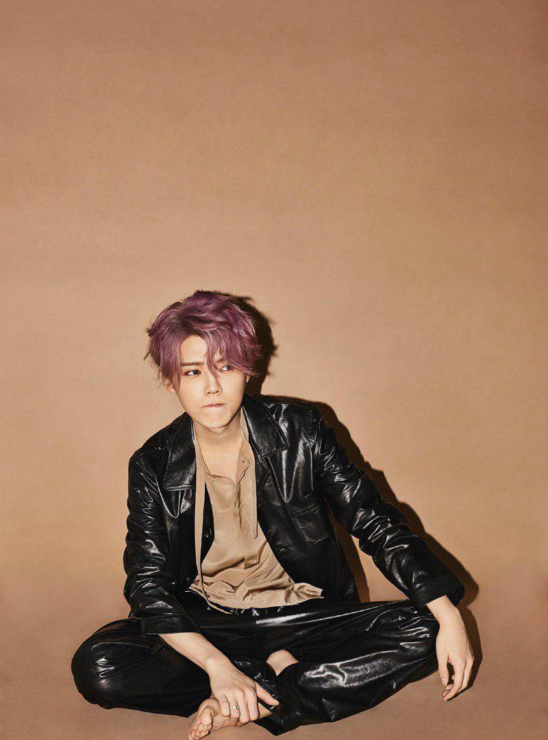 鹿晗攝影寫(xiě)真大圖曝光 化身運(yùn)動(dòng)活力少年