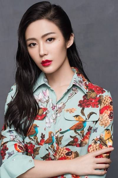 演員湯晶媚最新寫真曝光 嫵媚淚痣上演濕發(fā)誘惑