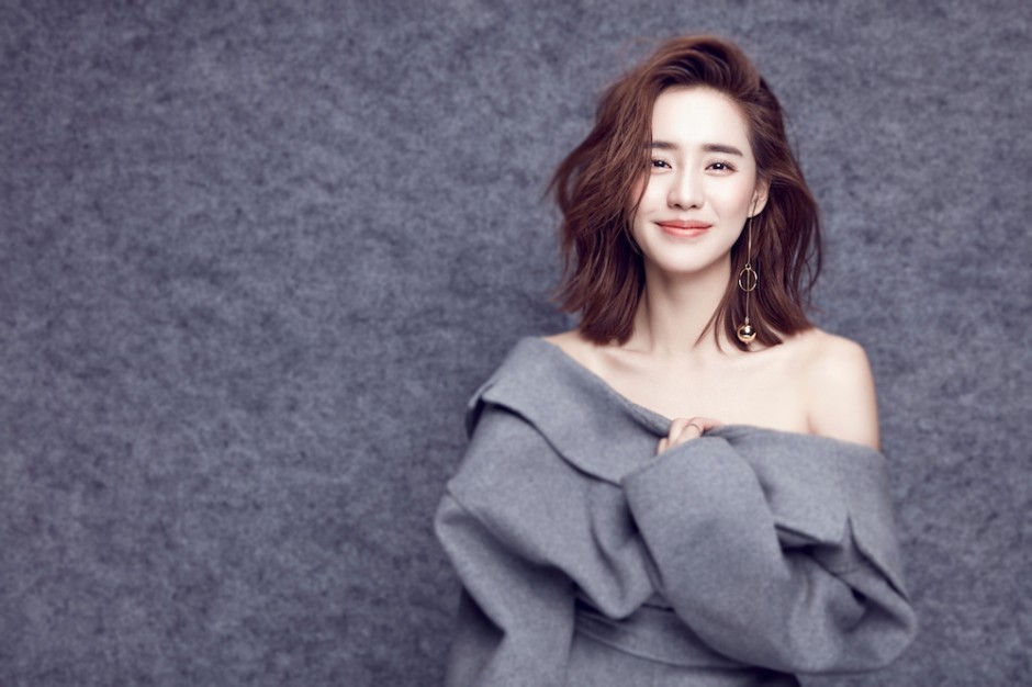 女演員王智早春最新寫真 香肩美背盡顯優(yōu)雅性感