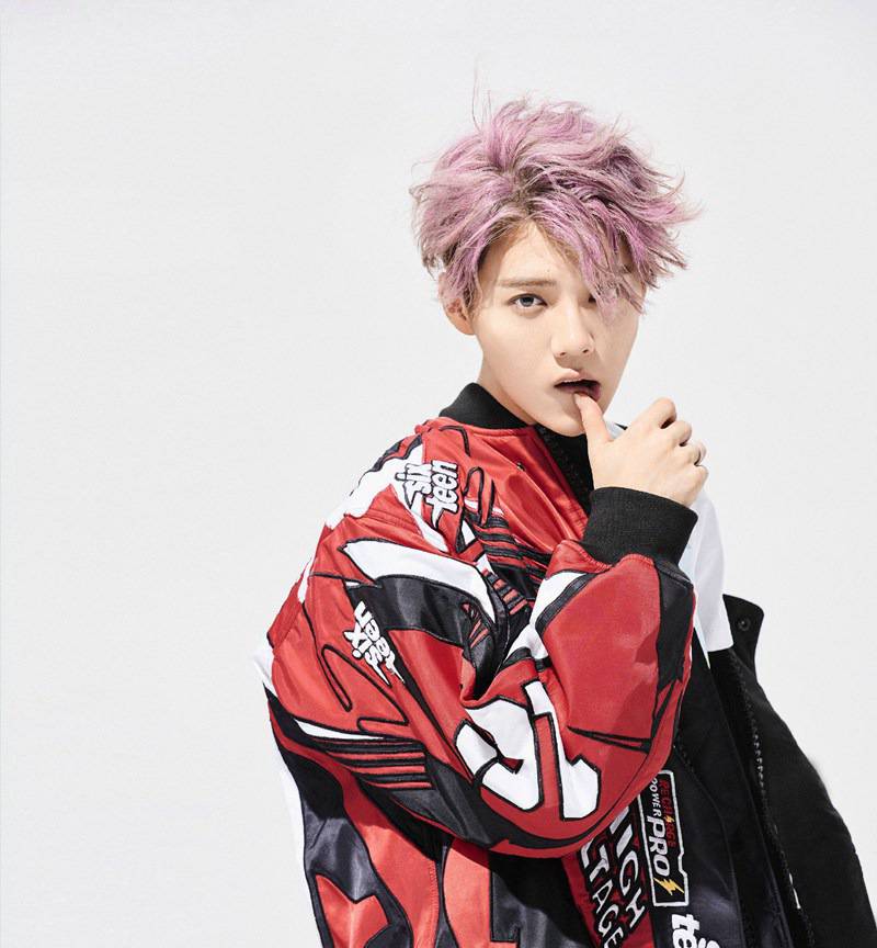 鹿晗攝影寫真大圖曝光 化身運動活力少年