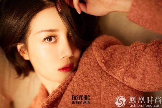 李溪芮短發(fā)寫真曝光 光影間盡顯靈動之美