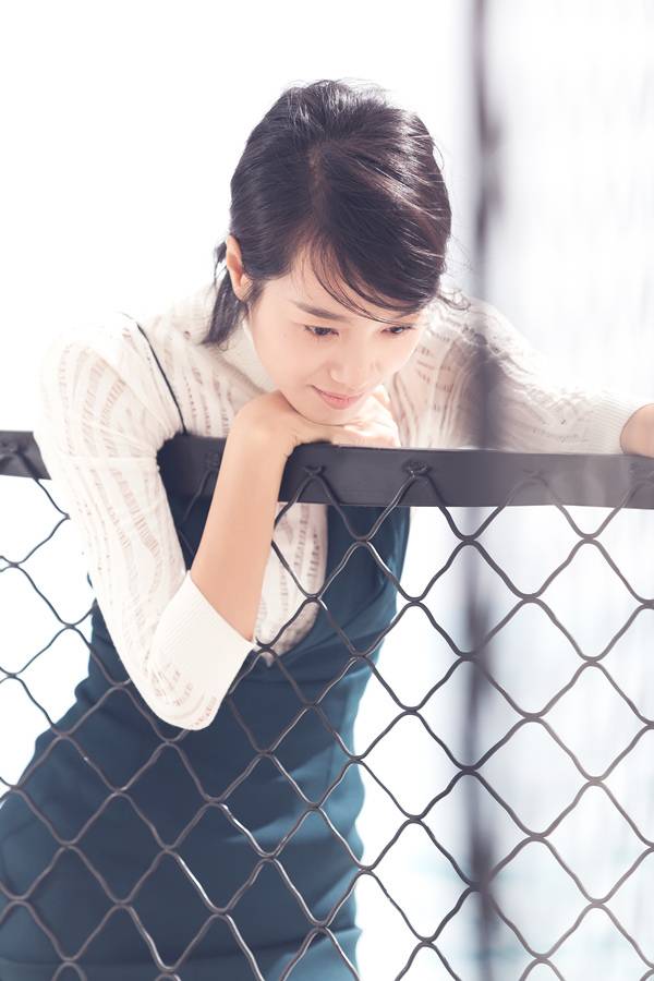 朱丹最新寫真大片曝光 盡顯慵懶隨性范兒