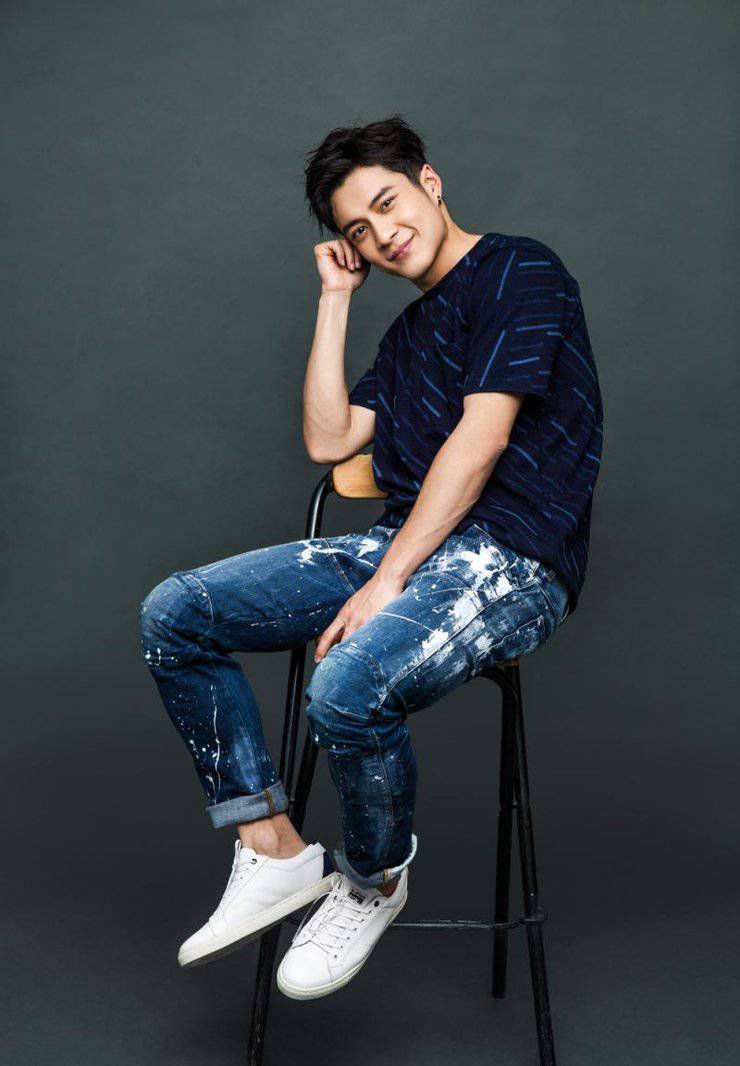 內(nèi)地小生韓東君陽光帥氣運動型男寫真