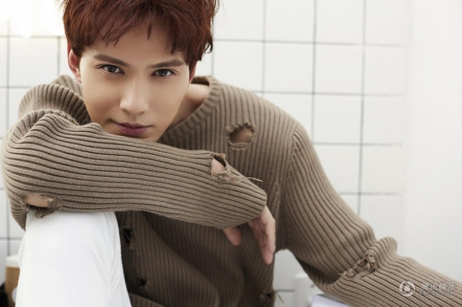 徐正曦早春寫真照片曝光 詮釋完美男友魅力